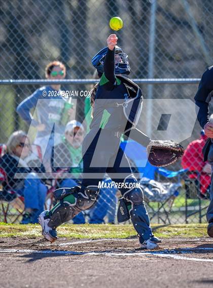 Thumbnail 1 in Yellville-Summit vs Bergman (Big Cat Classic) photogallery.