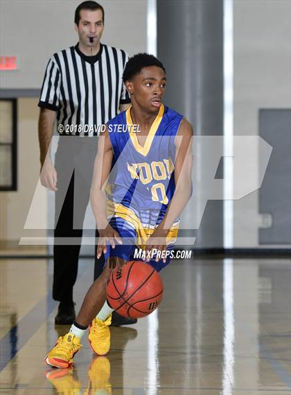 Thumbnail 1 in Wood vs. Center (Les Curry Invitational) photogallery.