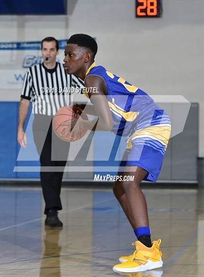 Thumbnail 3 in Wood vs. Center (Les Curry Invitational) photogallery.