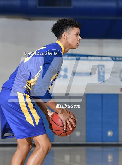 Thumbnail 1 in Wood vs. Center (Les Curry Invitational) photogallery.