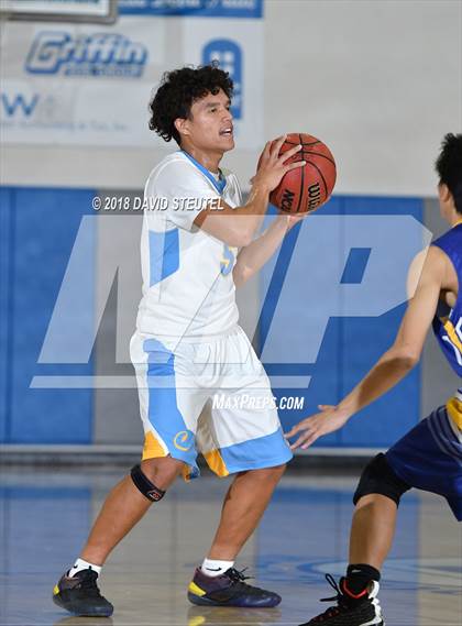Thumbnail 2 in Wood vs. Center (Les Curry Invitational) photogallery.