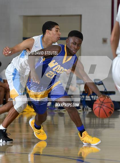 Thumbnail 1 in Wood vs. Center (Les Curry Invitational) photogallery.