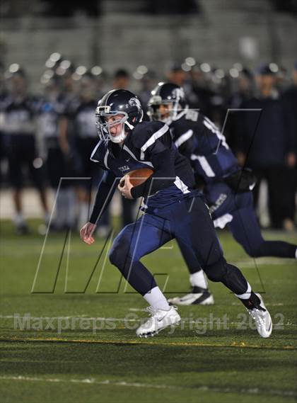 Thumbnail 2 in Vista del Lago vs. El Camino (CIF SJS D3 Playoff) photogallery.