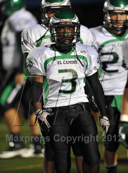 Thumbnail 3 in Vista del Lago vs. El Camino (CIF SJS D3 Playoff) photogallery.