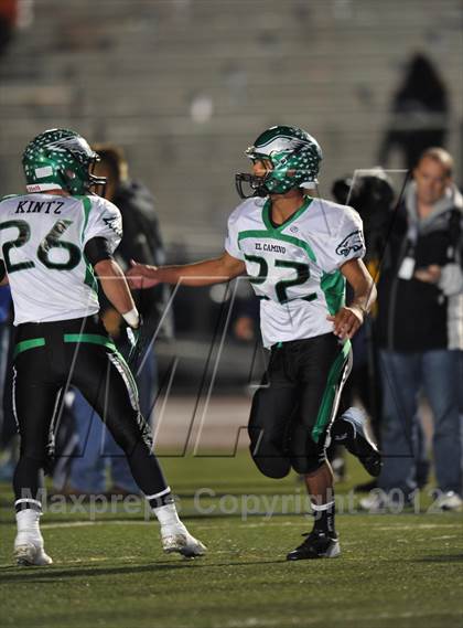 Thumbnail 2 in Vista del Lago vs. El Camino (CIF SJS D3 Playoff) photogallery.