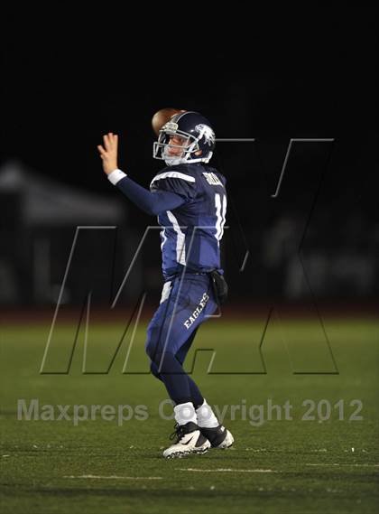 Thumbnail 3 in Vista del Lago vs. El Camino (CIF SJS D3 Playoff) photogallery.