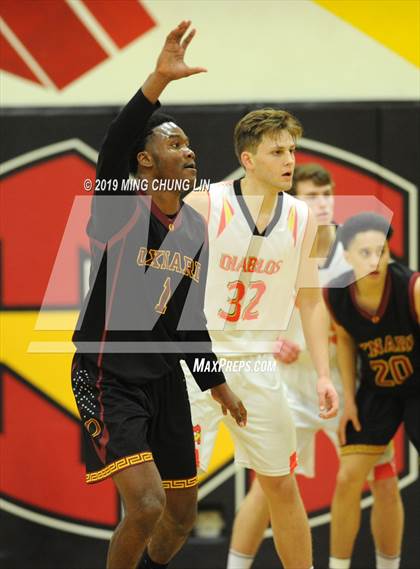 Thumbnail 2 in Oxnard @ Mission Viejo (CIF SS D3AA Playoff) photogallery.