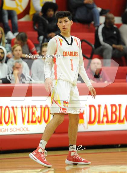 Thumbnail 1 in Oxnard @ Mission Viejo (CIF SS D3AA Playoff) photogallery.