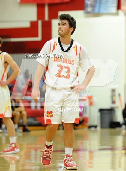 Thumbnail 2 in Oxnard @ Mission Viejo (CIF SS D3AA Playoff) photogallery.