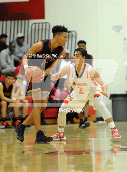 Thumbnail 2 in Oxnard @ Mission Viejo (CIF SS D3AA Playoff) photogallery.