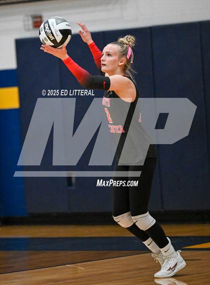 Thumbnail 1 in South Webster vs. Portsmouth West (OHSAA Division VI District Semifinal) photogallery.