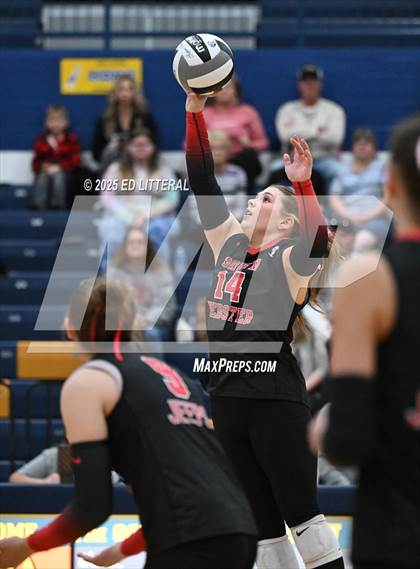 Thumbnail 1 in South Webster vs. Portsmouth West (OHSAA Division VI District Semifinal) photogallery.