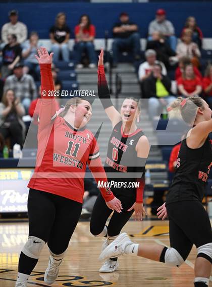 Thumbnail 3 in South Webster vs. Portsmouth West (OHSAA Division VI District Semifinal) photogallery.