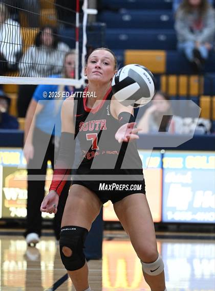 Thumbnail 3 in South Webster vs. Portsmouth West (OHSAA Division VI District Semifinal) photogallery.