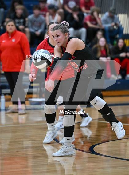 Thumbnail 1 in South Webster vs. Portsmouth West (OHSAA Division VI District Semifinal) photogallery.