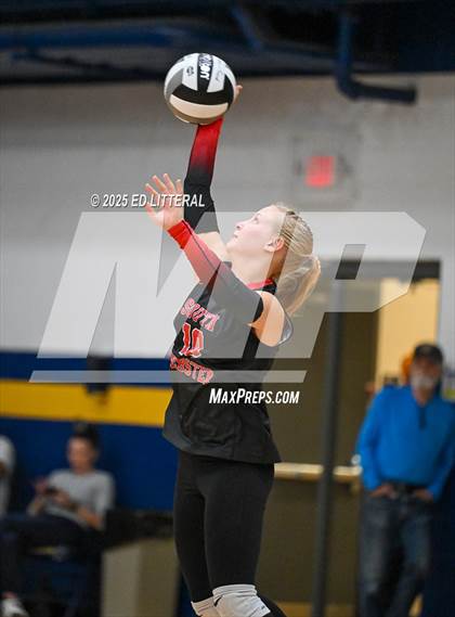 Thumbnail 3 in South Webster vs. Portsmouth West (OHSAA Division VI District Semifinal) photogallery.