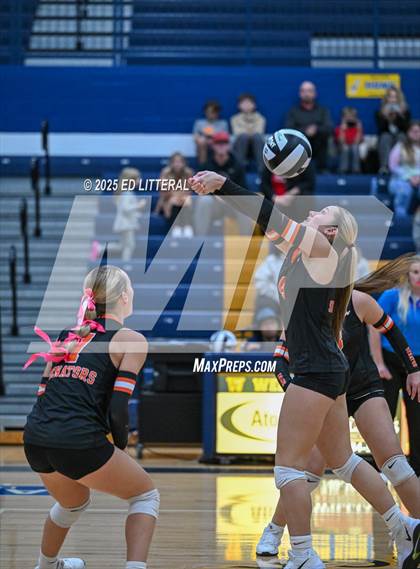 Thumbnail 2 in South Webster vs. Portsmouth West (OHSAA Division VI District Semifinal) photogallery.