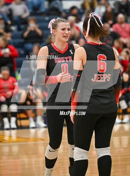 Thumbnail 2 in South Webster vs. Portsmouth West (OHSAA Division VI District Semifinal) photogallery.