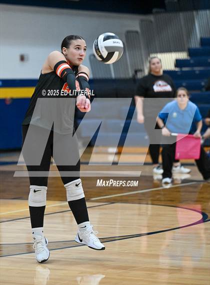 Thumbnail 3 in South Webster vs. Portsmouth West (OHSAA Division VI District Semifinal) photogallery.