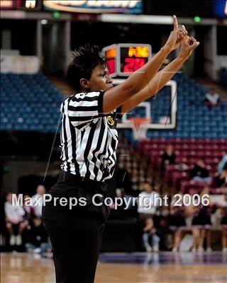 Thumbnail 2 in Pacific Hills vs. Pinewood (CIF State D5 Final) photogallery.
