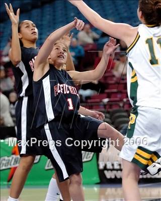 Thumbnail 1 in Pacific Hills vs. Pinewood (CIF State D5 Final) photogallery.