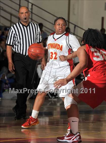 Thumbnail 3 in Mater Dei @ Etiwanda (CIF SS Playoffs) photogallery.