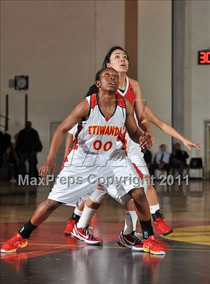 Thumbnail 1 in Mater Dei @ Etiwanda (CIF SS Playoffs) photogallery.