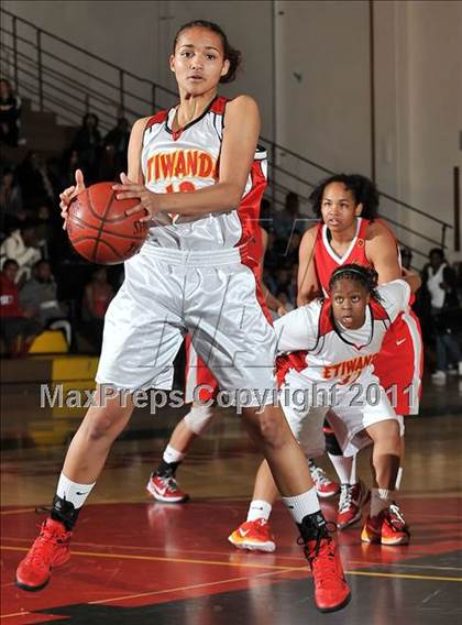 Thumbnail 2 in Mater Dei @ Etiwanda (CIF SS Playoffs) photogallery.