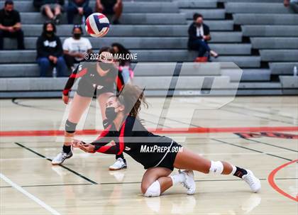 Thumbnail 2 in Arroyo @ Washington photogallery.