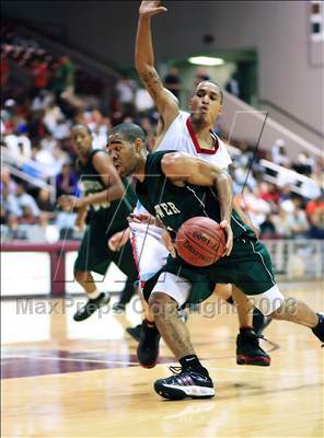 Thumbnail 3 in Hightower vs. Madison (UIL 5A Region 3 Semifinal) photogallery.