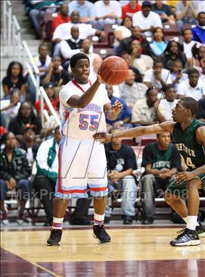 Thumbnail 3 in Hightower vs. Madison (UIL 5A Region 3 Semifinal) photogallery.