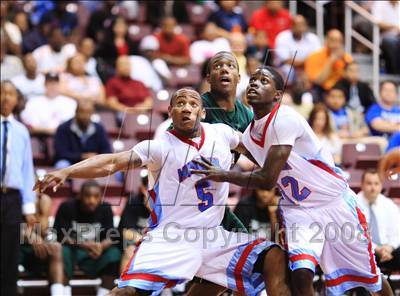 Thumbnail 3 in Hightower vs. Madison (UIL 5A Region 3 Semifinal) photogallery.