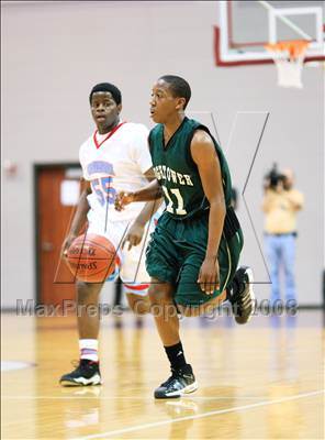 Thumbnail 3 in Hightower vs. Madison (UIL 5A Region 3 Semifinal) photogallery.