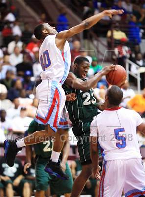 Thumbnail 3 in Hightower vs. Madison (UIL 5A Region 3 Semifinal) photogallery.