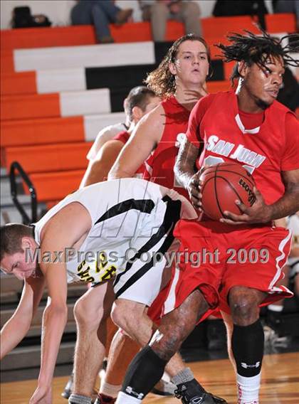 Thumbnail 1 in Rio Linda vs. San Juan (Hoops 4 Human Fund) photogallery.