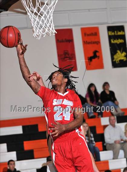 Thumbnail 2 in Rio Linda vs. San Juan (Hoops 4 Human Fund) photogallery.