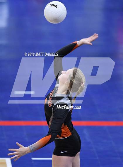 Thumbnail 2 in Wiggins vs. Swink (CHSAA 3A Playoff) photogallery.