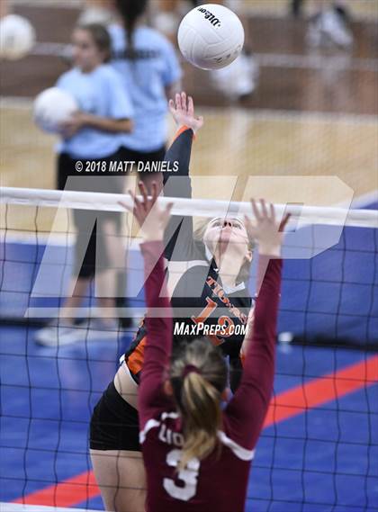 Thumbnail 2 in Wiggins vs. Swink (CHSAA 3A Playoff) photogallery.