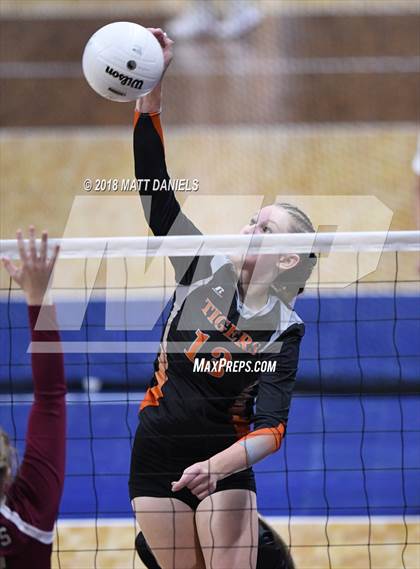 Thumbnail 1 in Wiggins vs. Swink (CHSAA 3A Playoff) photogallery.