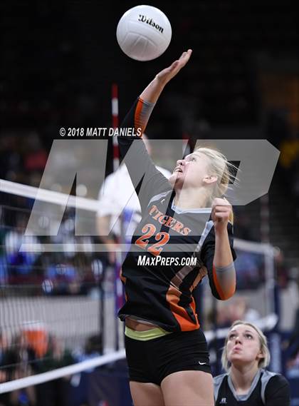 Thumbnail 1 in Wiggins vs. Swink (CHSAA 3A Playoff) photogallery.