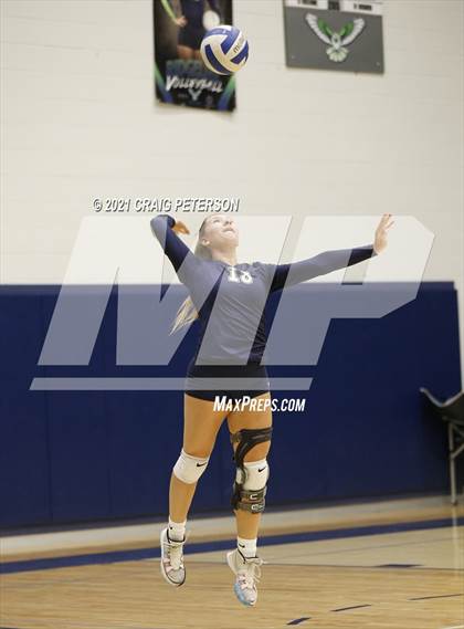 Thumbnail 2 in Logan @ Ridgeline photogallery.