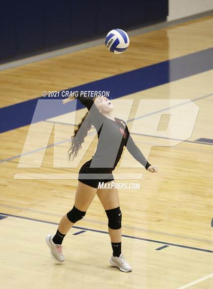Thumbnail 3 in Logan @ Ridgeline photogallery.