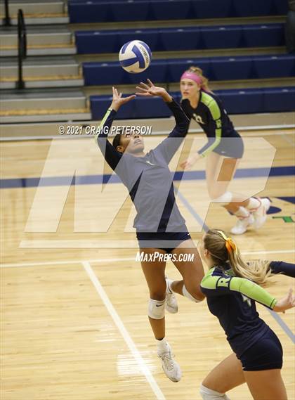Thumbnail 2 in Logan @ Ridgeline photogallery.