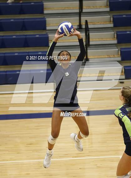 Thumbnail 2 in Logan @ Ridgeline photogallery.