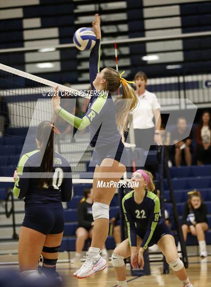 Thumbnail 1 in Logan @ Ridgeline photogallery.