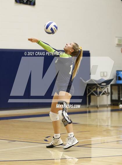 Thumbnail 2 in Logan @ Ridgeline photogallery.