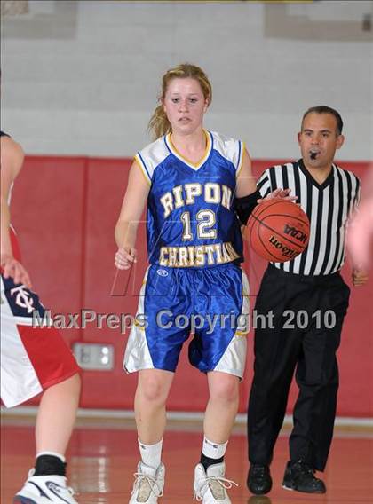 Thumbnail 3 in Ripon Christian vs. Turlock Christian (CIF SJS D5 Playoffs) photogallery.