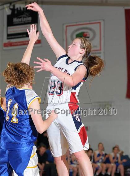 Thumbnail 2 in Ripon Christian vs. Turlock Christian (CIF SJS D5 Playoffs) photogallery.