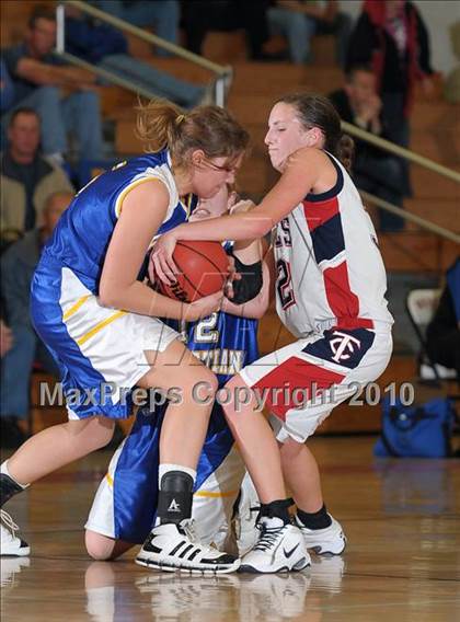 Thumbnail 2 in Ripon Christian vs. Turlock Christian (CIF SJS D5 Playoffs) photogallery.