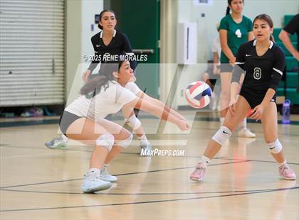 Thumbnail 3 in Sylmar vs Eagle Rock photogallery.